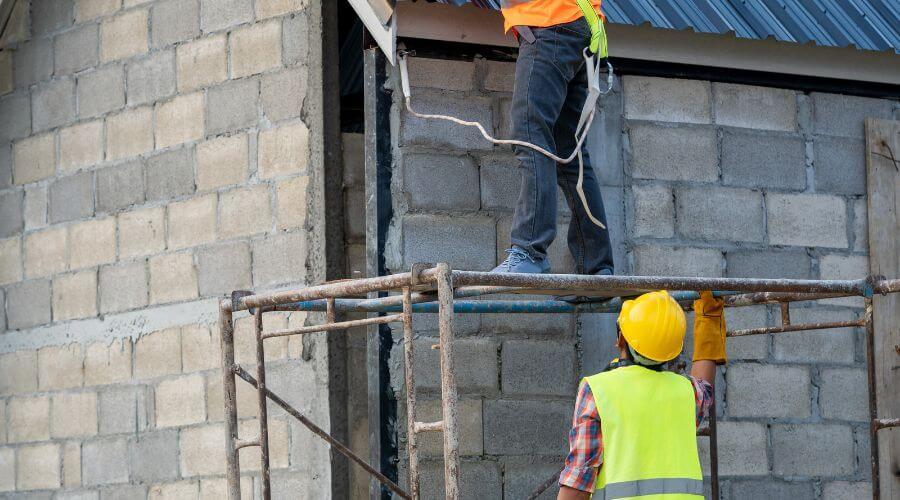 Expert Emergency Roof Repairs services in Sully, IA